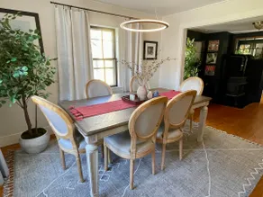 Cozy updated colonial, 5 minute walk to town! - Image 3