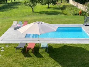 Spacious Modern House with Private Pool & Garden – Perfect for 12 Guests - Image 4