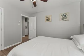 Peaceful & Central 1BR hideaway - Image 4