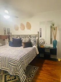 Bohemian Dream near downtown - Image 4