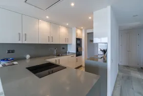 Front line beach apartment in The Edge with sea views - Image 2