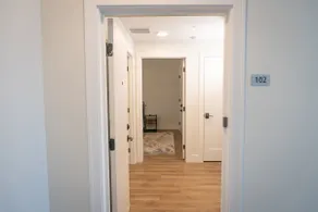 Walkable Retreat Near Beach and Downtown - Image 3