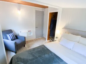 Cozy cottage with lake access - Image 2