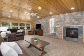 Sleeps 10-Hot Tub-Close to Downtown-Resort Pool - Image 4