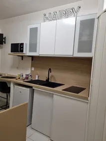 Happy Studio, center, close to train station, with Wi-Fi - Image 3