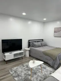 Modern Studio Getaway / Private - Image 4