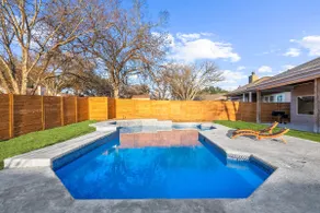 Luxury Residence with an Exclusive Private Pool - Image 4