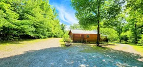 Music Mountain Retreat Cabin B - Image 3