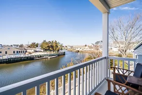 Spacious Family Oasis-Sunsets, Lagoon & Fire Pit - Image 2