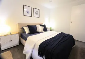 Water’s Edge Beach Apartment - Image 4