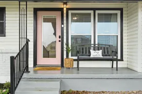 The Moody Bungalow - Image 2