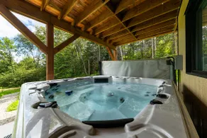 Home-style hotel – Chez Fugère, spa and pool table - Image 4