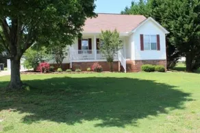 Jess & Brandon's Easley Escape - Image 4