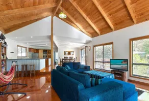 No 46 - Skenes Creek house - Image 3