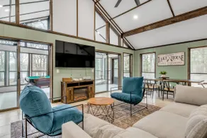 Lake House - Serene Waterfront Retreat - 5BDR 3BA - Image 5