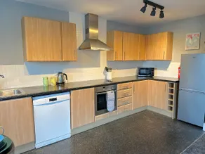 Stylish 2 Bed Apartment Derby - Image 4