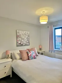 Stylish 2 Bed Apartment Derby - Image 5
