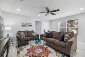Cozy & Cute 3bd 3bth home! - Image 4