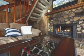 Rustic Lake house with HOT TUB and Pool Table - Image 5