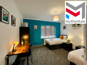 Bramhall House - Great for Contractors or Family Holidays - Image 2