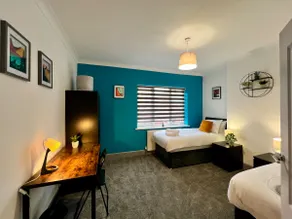 Bramhall House - Great for Contractors or Family Holidays - Image 5