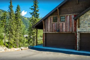 Barndance on Whitefish Mountain! 5BD 4BA Sleep 17! - Image 2