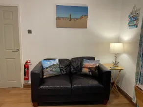Flat 2, Ty Newydd - Image 2