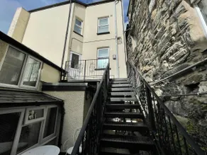 Flat 2, Ty Newydd - Image 4