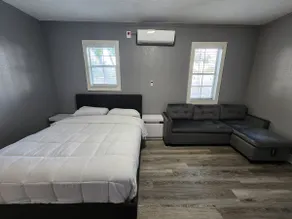Rental 5 minutes from downtown - Image 4