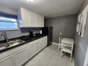 Rental 5 minutes from downtown - Image 2