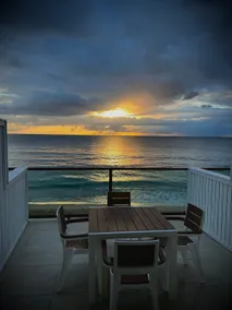 Beachfront Family Suite on Corcega Beach - Image 3