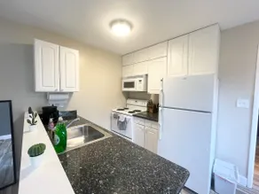 Private Yard No Stairs! 1 bed unit @ Mid Palo Alto - Image 4