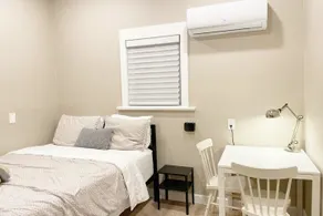 Comfy Queen Bed Studio-Bus Metro - Image 2