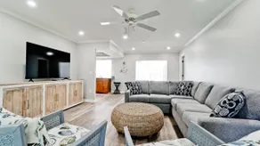 *Gorgeous Pool w Swim Deck. Close 2 IMG/Beaches - Image 2