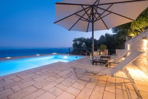 Villa Genna ✿ Vues spectaculaires Pool Piscine chauffée au sommet de Durrells Kalami - Image 2