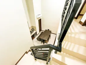 The Cozy Lipa Luxe Escape - Image 5