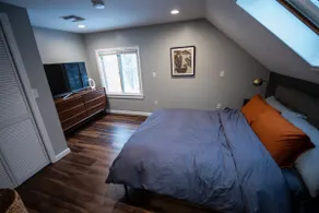 Cozy Loft steps from VT Downtown - Image 2
