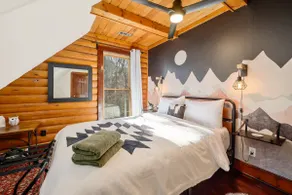 Designer Cabin on Wooded Acre • 10 min to Raleigh - Image 5