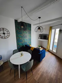 Charming atypical 2-room, renovated - Image 2