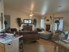 Sierra Vista Getaway Home, Private pool, Great Room - Image 3