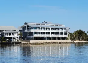 Island View: Gulf Front - Image 2