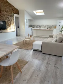85 m2 apartment in the heart of Provence - Image 2