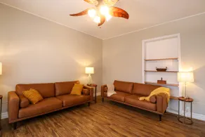 2 Bed 2 Bath in Downtown Windsor w/ Free Parking - Image 2
