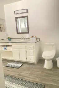 Cozy - All Private One Bedroom and Bath - Image 4