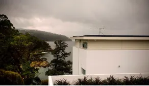 Waterfront Haven Apartment - Image 3