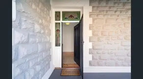 Emilias' Place - Mile End City Fringe - Image 2