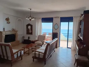 Blue Window Seaview Maisonette - Image 3