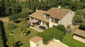 Beautiful 10p villa with private pool, jacuzzi & tennis court - Image 2