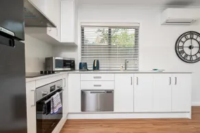 Cosy Unit in Scenic Ainslie - Image 4