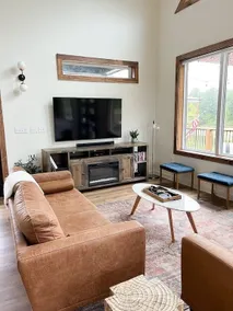 Last of My Kind—NEW modern cabin on the Caddo River and 30 min from Camp Ozark!  - Image 5